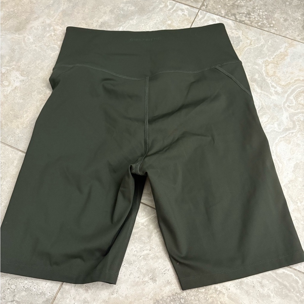 Girlfriend Collective NWT Long Bike Shorts - Athletic -  Army Green - L, fit = M - Picture 2 of 4